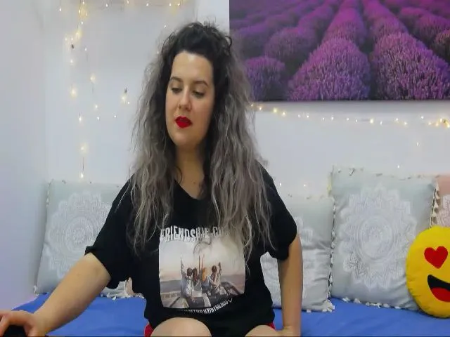 Live sex webcam photo for CurlyVibe #254680249