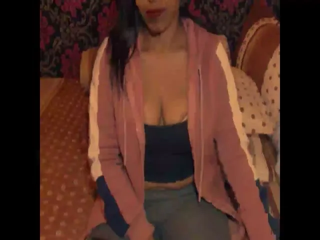 Live sex webcam photo for Indiandolly4u #256471118