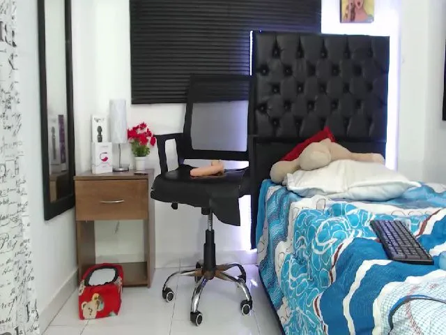 Live sex webcam photo for Andrea_acker #260851664