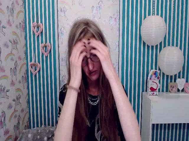 Live sex webcam photo for JennyLovelyS #265480683