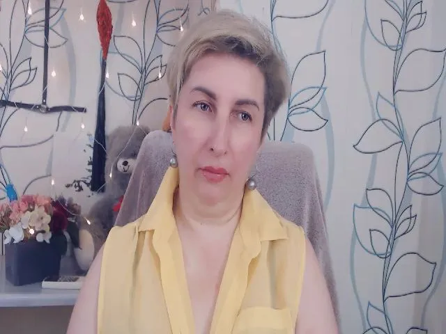 Live sex webcam photo for DepravedMadam #253025378