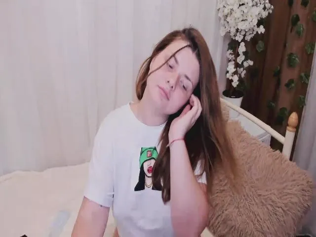 Live sex webcam photo for Eva__Kamenski #255145994