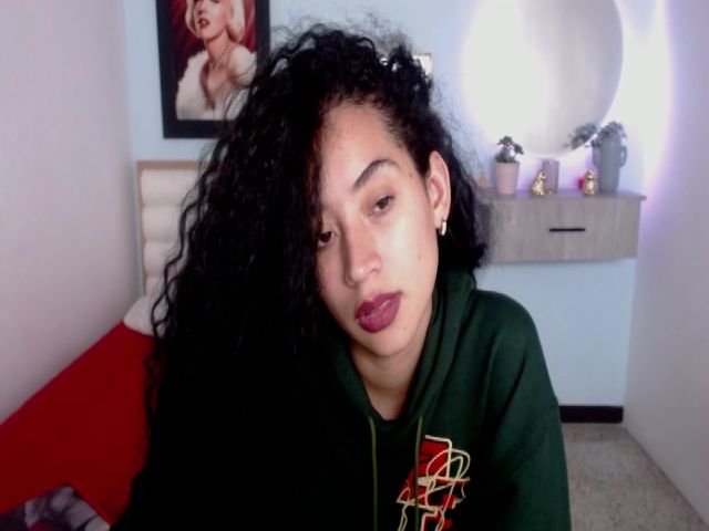 Live sex webcam photo for Jade_lee88 #254706465