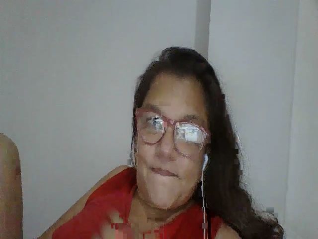 Live sex webcam photo for SweetLola01 #263571876