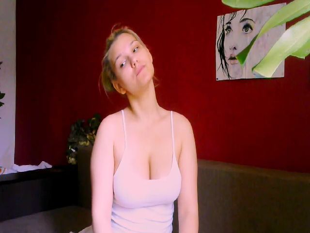 Live sex webcam photo for MsMollyD #260641037