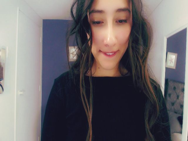 Live sex webcam photo for anniesclub #255836096