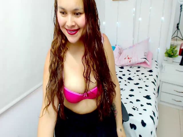 Live sex webcam photo for Soffy_phil #257637961