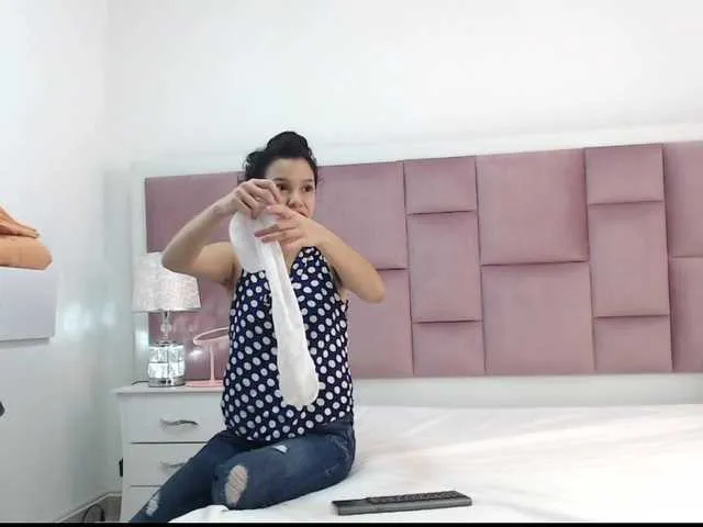 Live sex webcam photo for karolkat69 #241025495