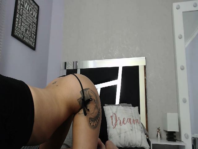 Live sex webcam photo for Pythonissa97 #253473397