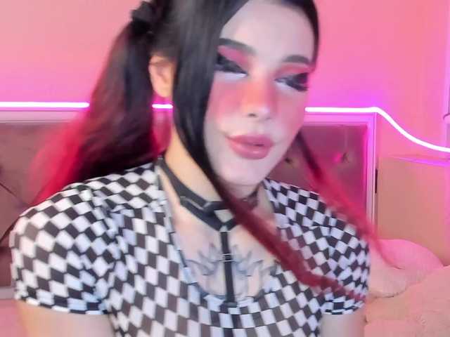 Live sex webcam photo for sweetbutty- #250800224