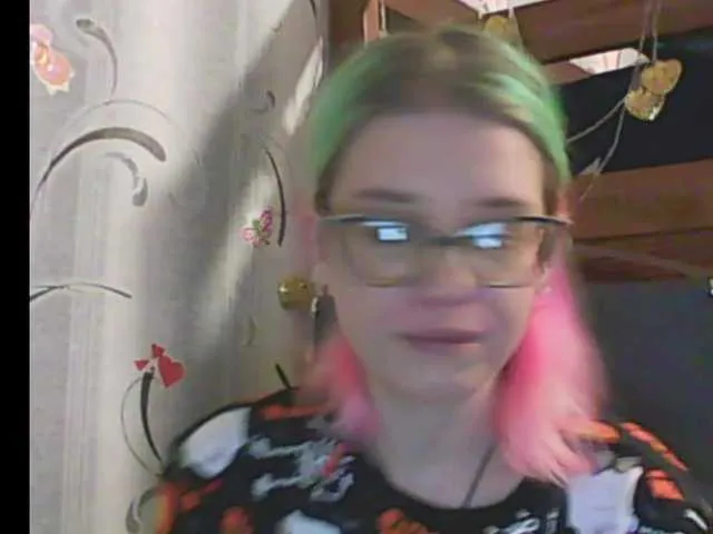Live sex webcam photo for malvinella #241163460