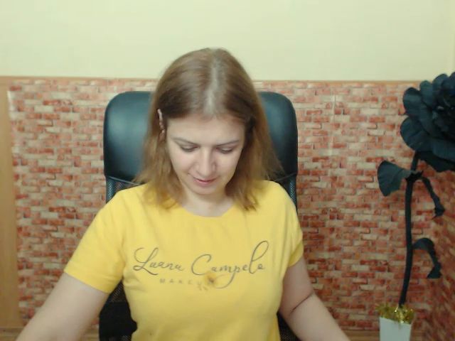 Live sex webcam photo for CristiCarter #253944455