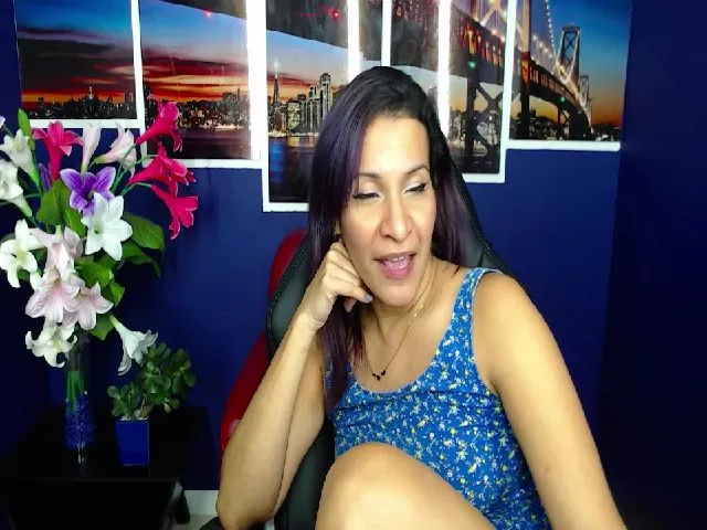Live sex webcam photo for Infernalsexx #254944860
