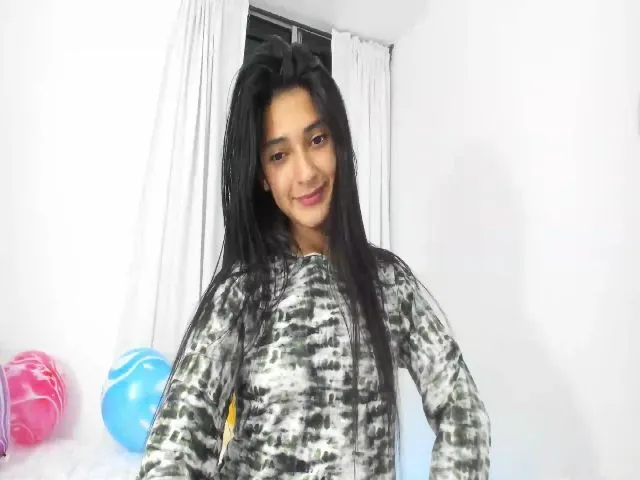 Live sex webcam photo for Emmily_ #260357100