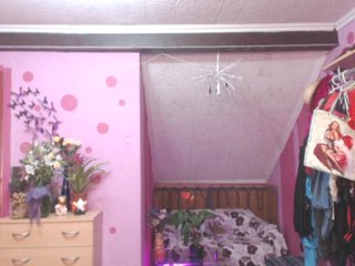 Live sex webcam photo for Elmira63 #240691790