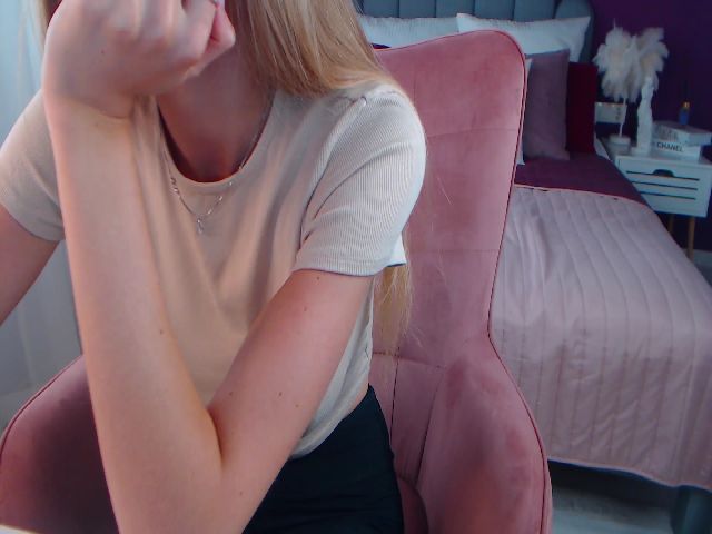 Live sex webcam photo for Angell_XO #260501142