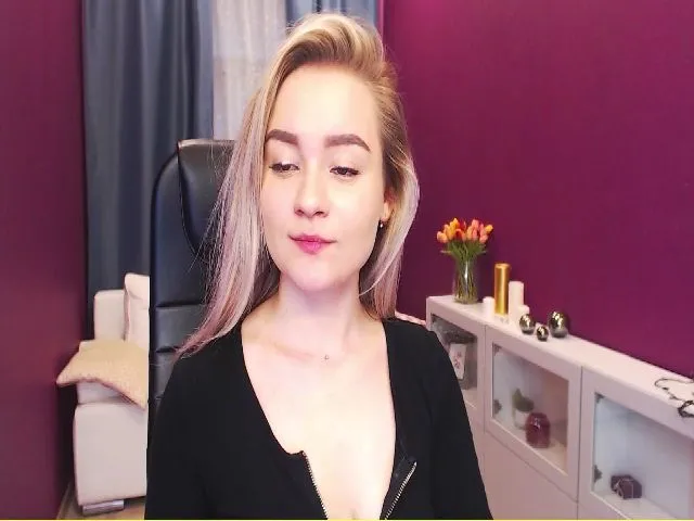 Live sex webcam photo for Kara_Smith #252352106