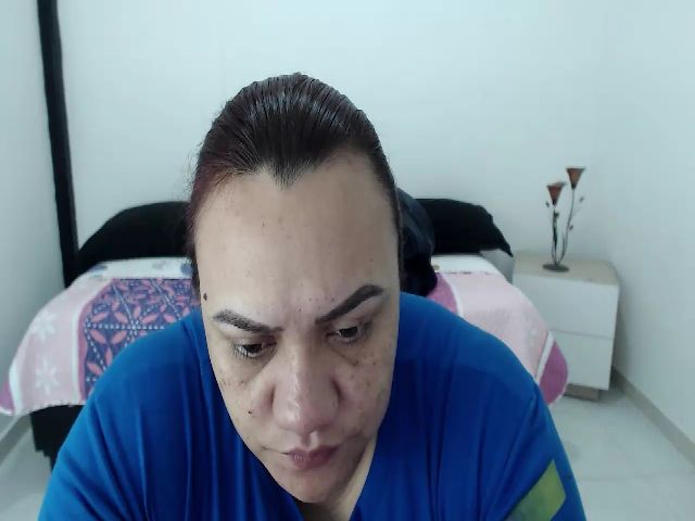 Live sex webcam photo for KimmyStone #253410249