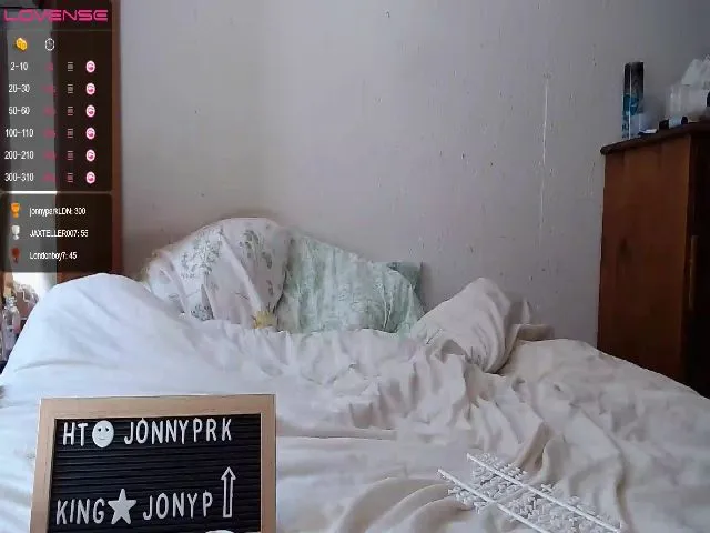 Live sex webcam photo for Lavender_Dove #259329543