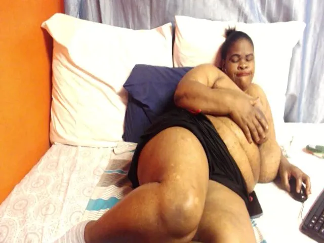 Live sex webcam photo for Sweetnozie #262611820