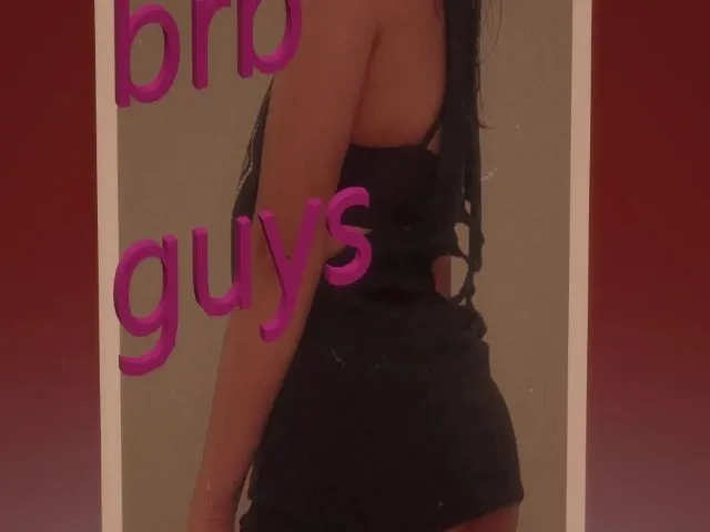 Live sex webcam photo for SalomeFrancoo #253700452