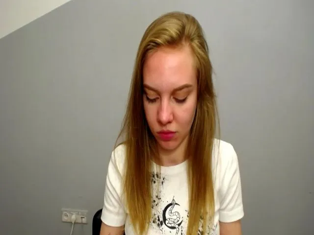 Live sex webcam photo for HappySecret_ #260860728