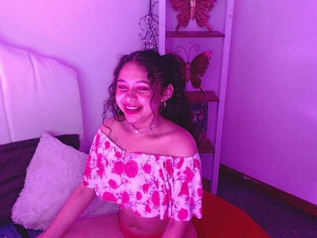 Live sex webcam photo for scarlet-gold #241054890