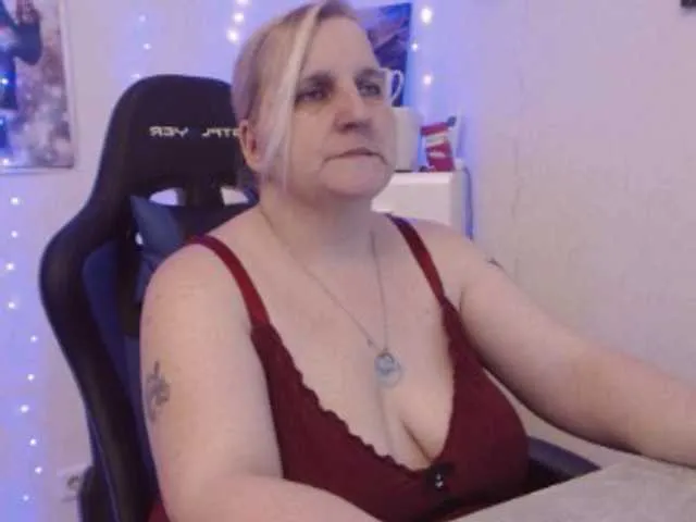 Live sex webcam photo for DrachenLady39 #241226491