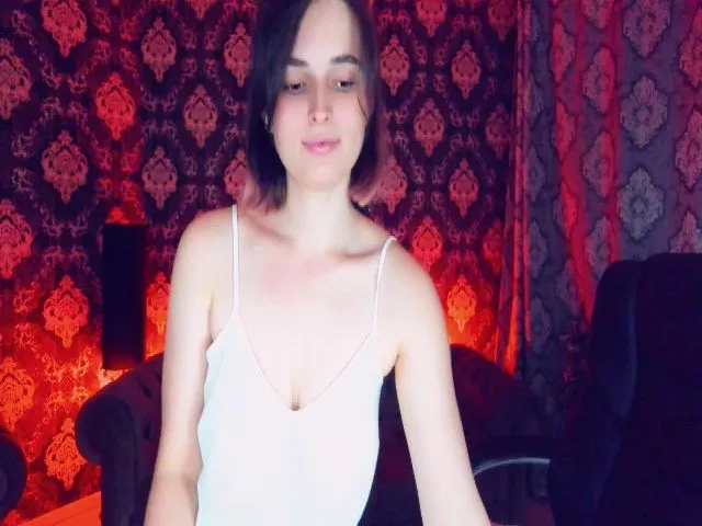 Live sex webcam photo for MileyDreams #258272327