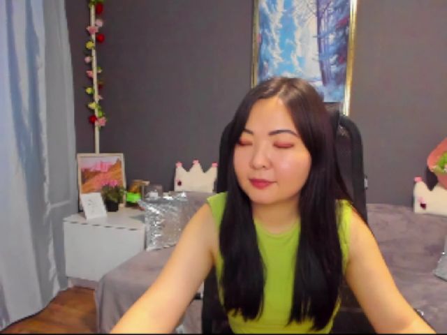 Live sex webcam photo for Queentini #263839173