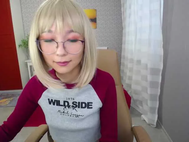 Live sex webcam photo for SoftHeartbeat #240968945