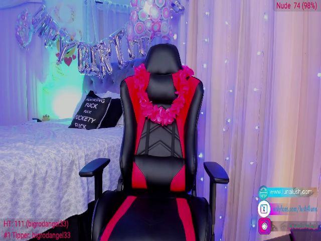 Live sex webcam photo for LunaLushMFC #258467469