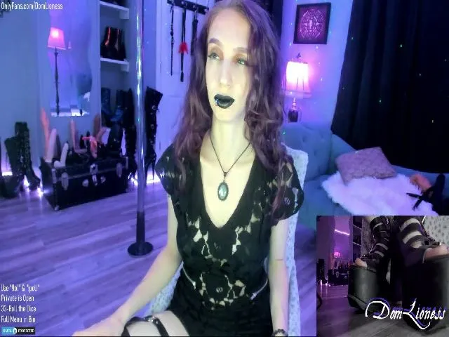 Live sex webcam photo for DomLioness #254965685