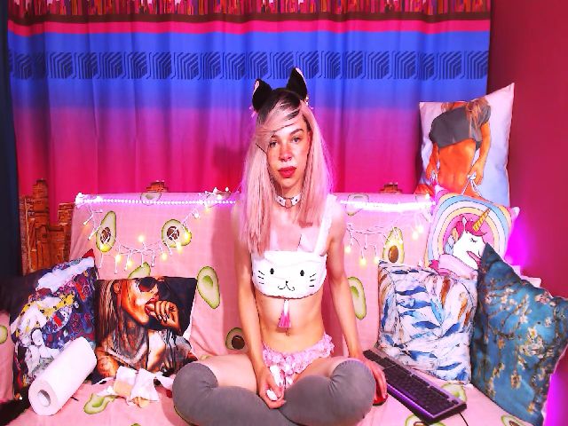 Live sex webcam photo for Lolly_Goddess #258577995