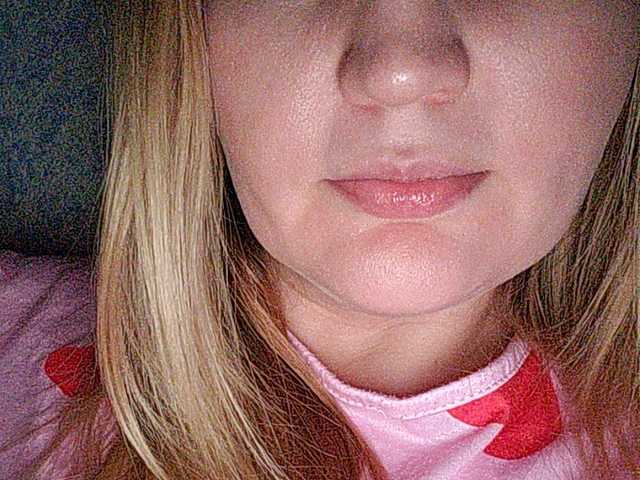 Live sex webcam photo for MeriBoos #240982794