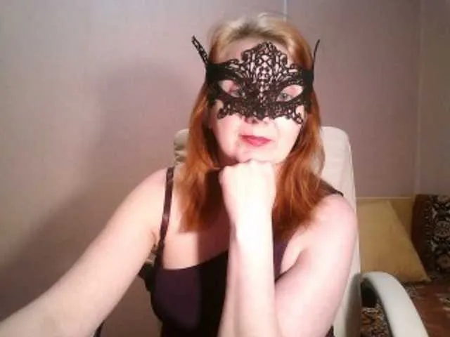 Live sex webcam photo for leeloofire #243143458