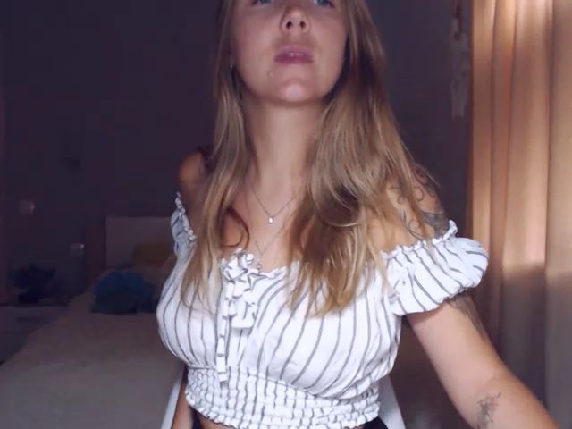 Live sex webcam photo for SylviaOneill #255628143