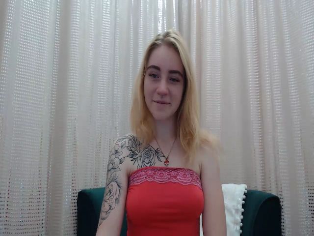 Live sex webcam photo for RedBerryy #261060868