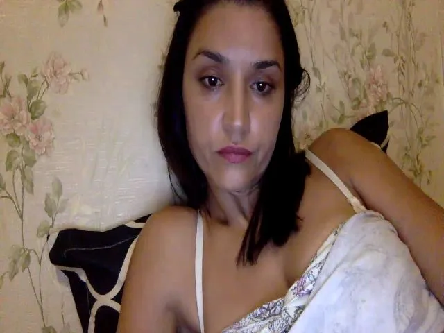 Live sex webcam photo for JolyBoss #262268819
