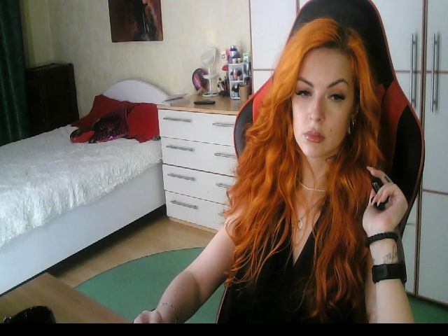 Live sex webcam photo for LuckyStarlet #253106827