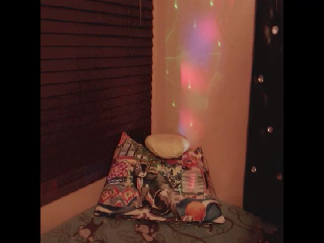 Live sex webcam photo for PARADISEQEEN #254928343