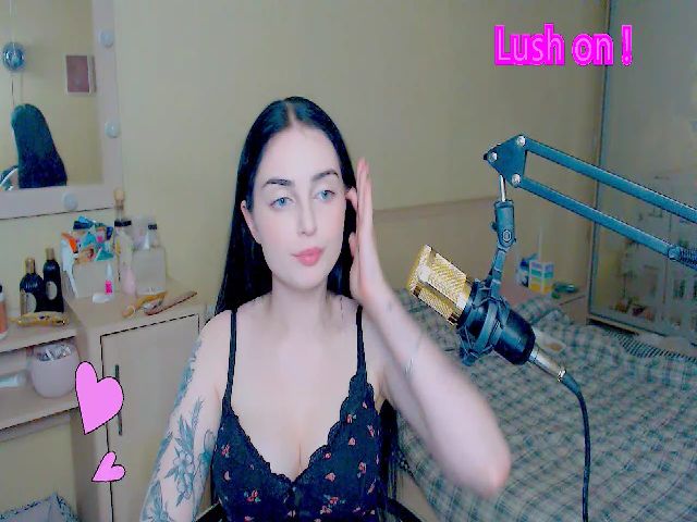 Live sex webcam photo for sunshinebabee #254954339