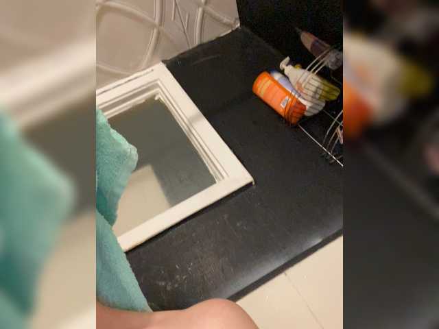 Live sex webcam photo for KiraLiLime #287989953