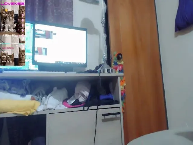 Live sex webcam photo for Meganhill_ #259618622