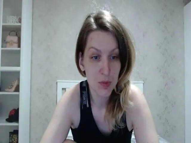 Live sex webcam photo for GlamyWife #261668266