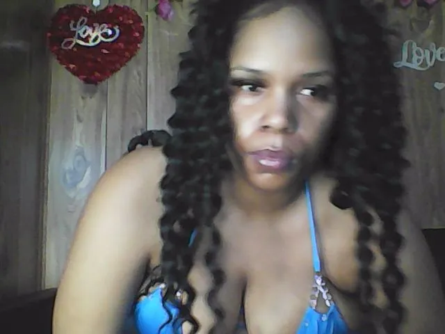 Live sex webcam photo for Pinkrackz100 #255689708