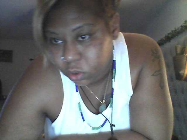 Live sex webcam photo for empress36 #262967948