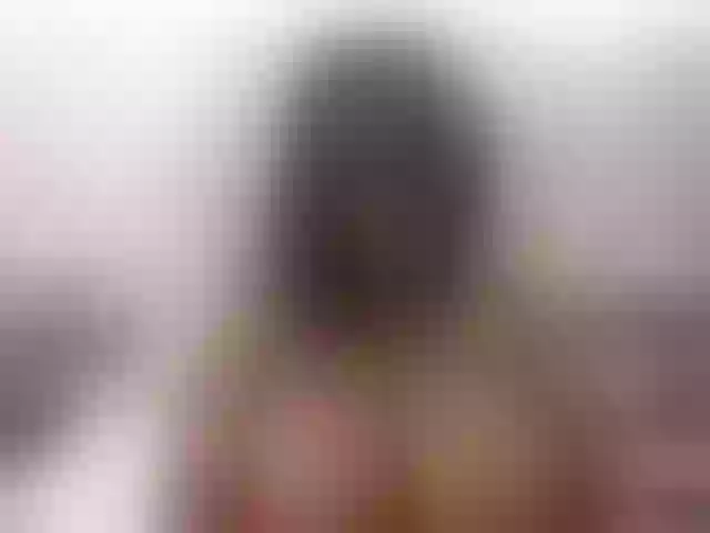 Live sex webcam photo for LeaMoak #257529237