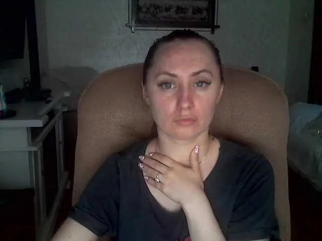 Live sex webcam photo for TrickyHare #242108192
