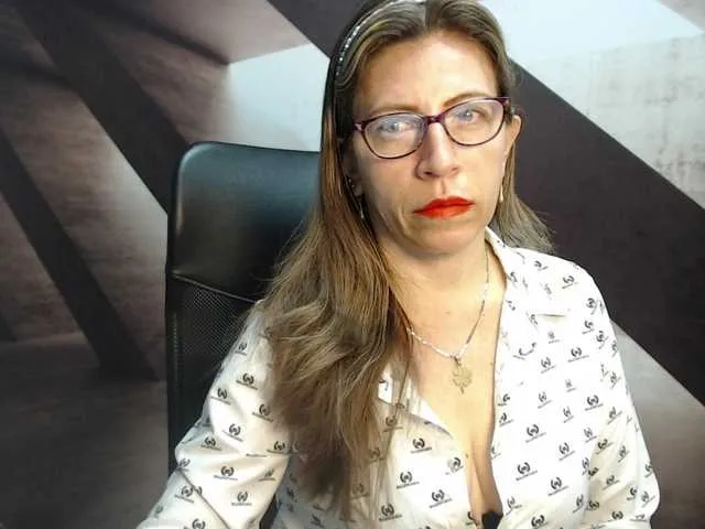 Live sex webcam photo for maturehot-1 #250976007